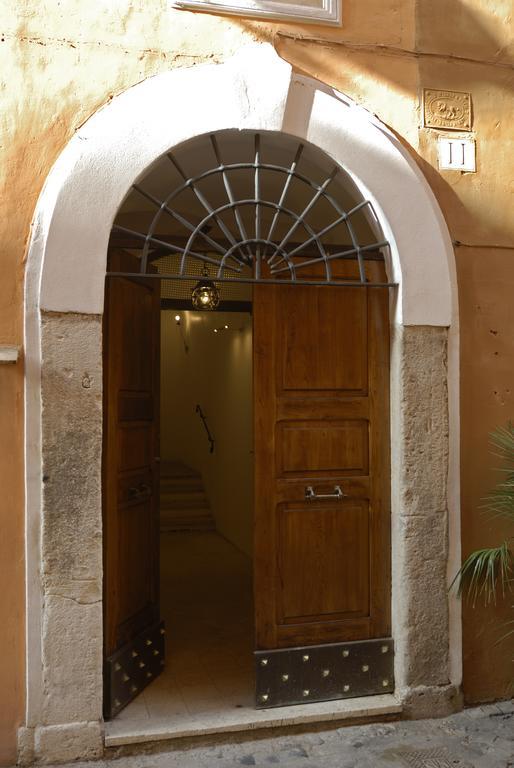Vicolo Del Lupo Bed & Breakfast 3*