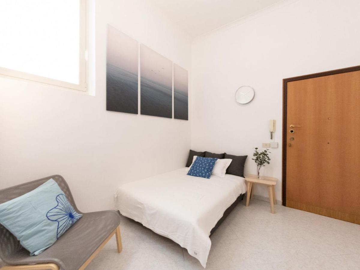 The Rent - Lovely Two-bedroom Near Termini Station Rome