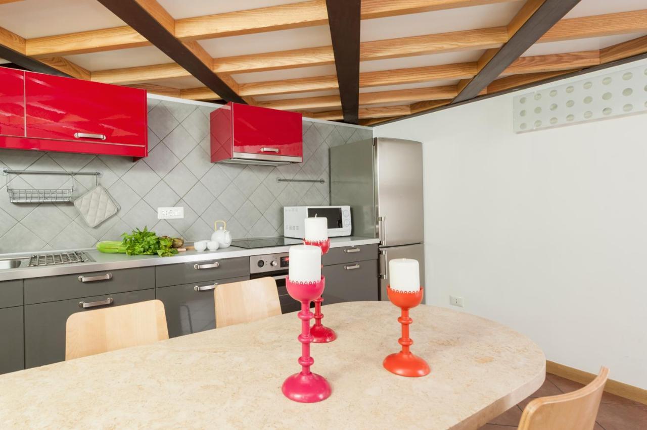 Inviting 3-bed In 4mins To Colosseo Apartment