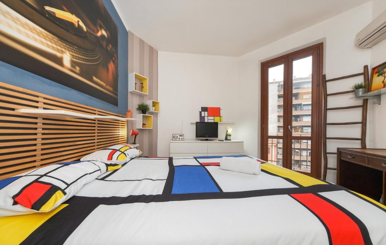 Mondrian House Apartment *