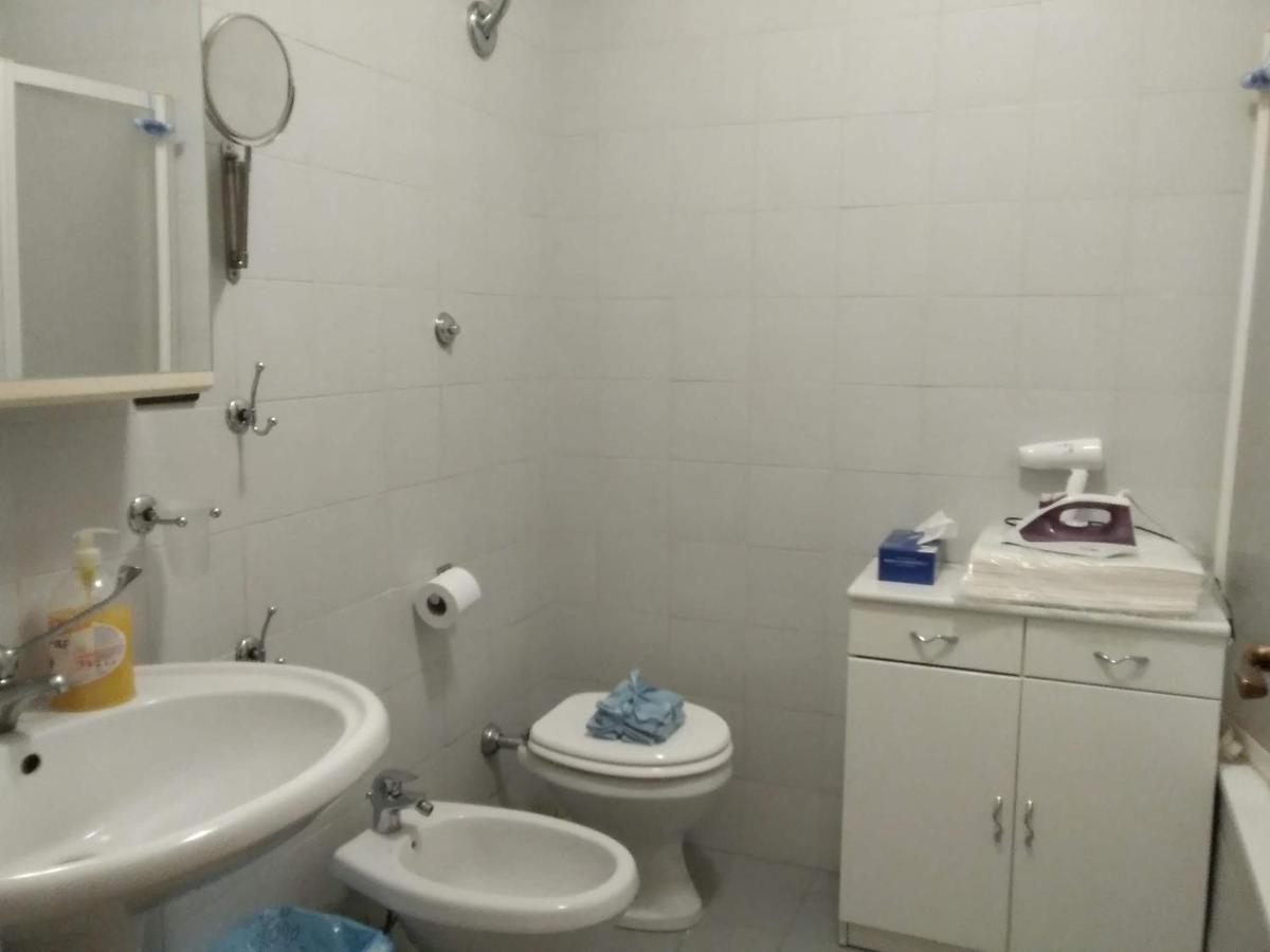 Euroom1 Acomodação com café da manhã  *