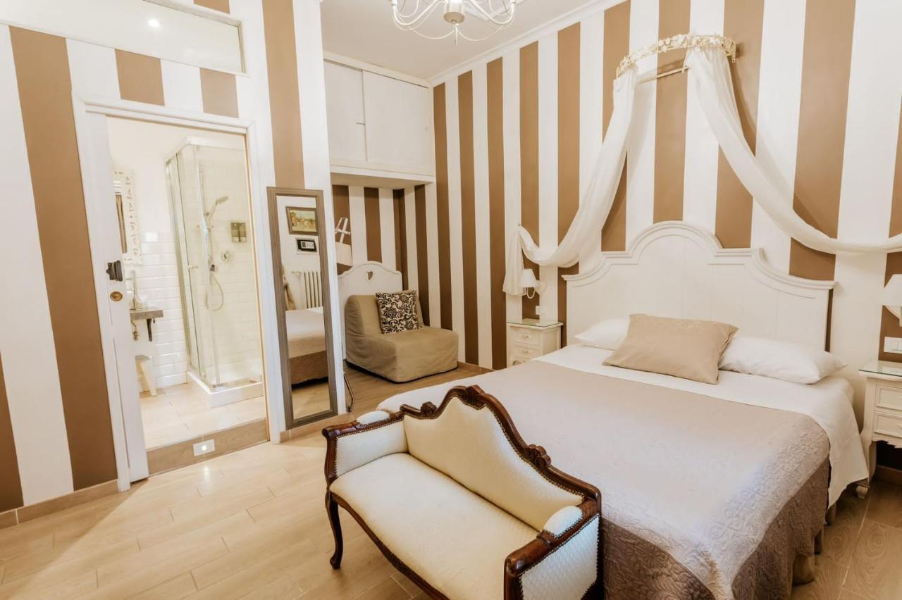 Vatican Boutique Couette-café