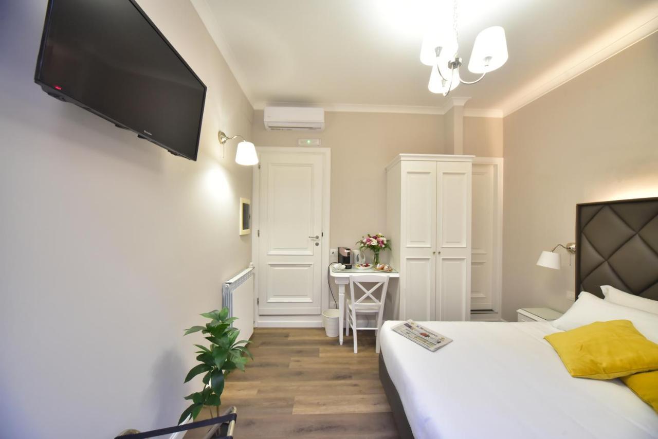 Couette-café Sacconi Palace Rome