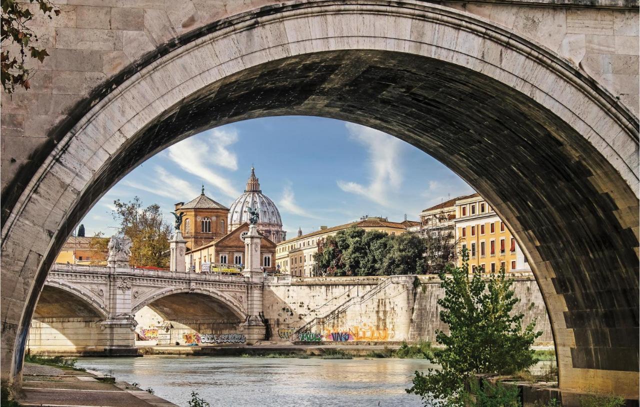 Apartment Amazing In With Kitchenette Rome