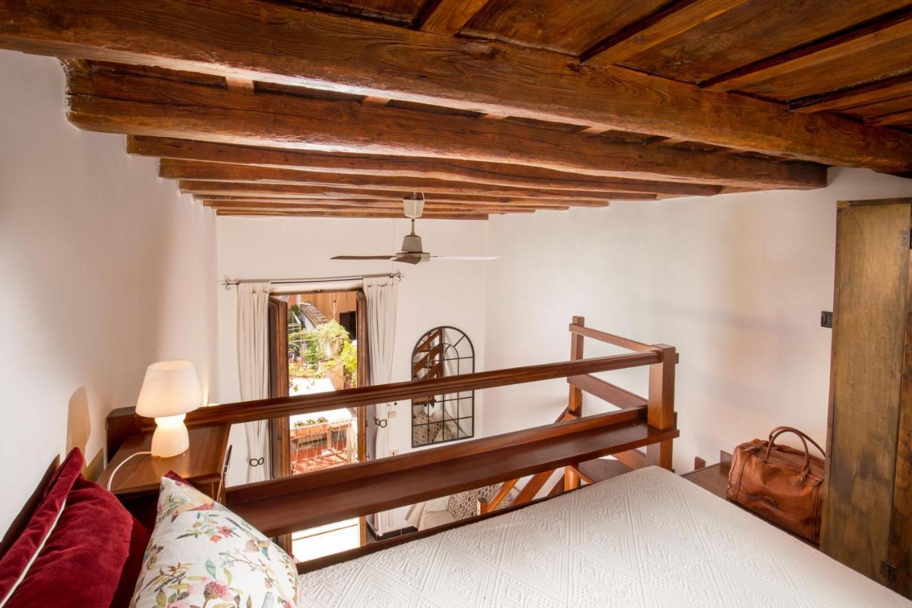 Apartment Empire Loft: In The Shadow Of Colosseo *