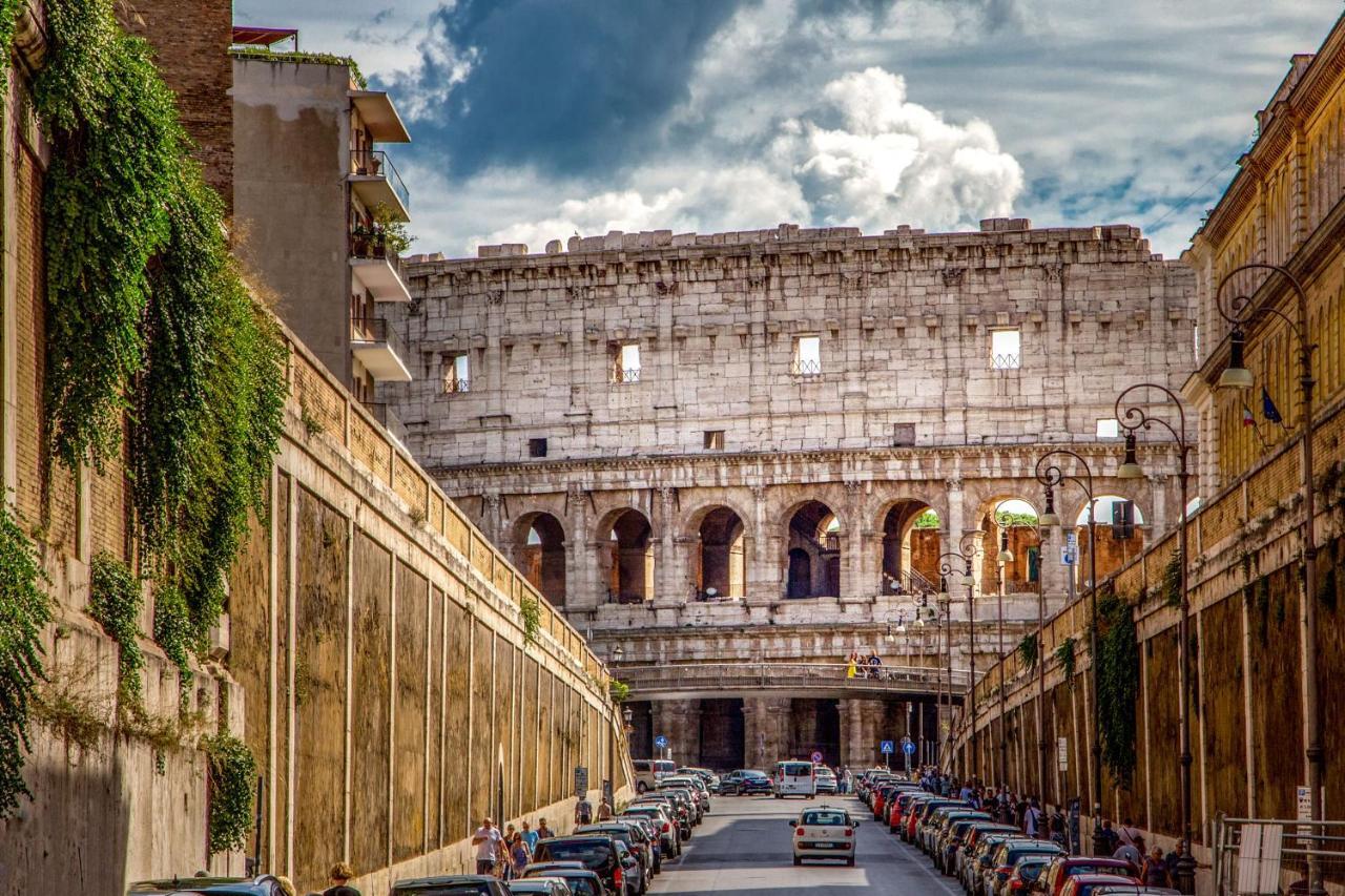 Apartment Empire Loft: In The Shadow Of Colosseo *