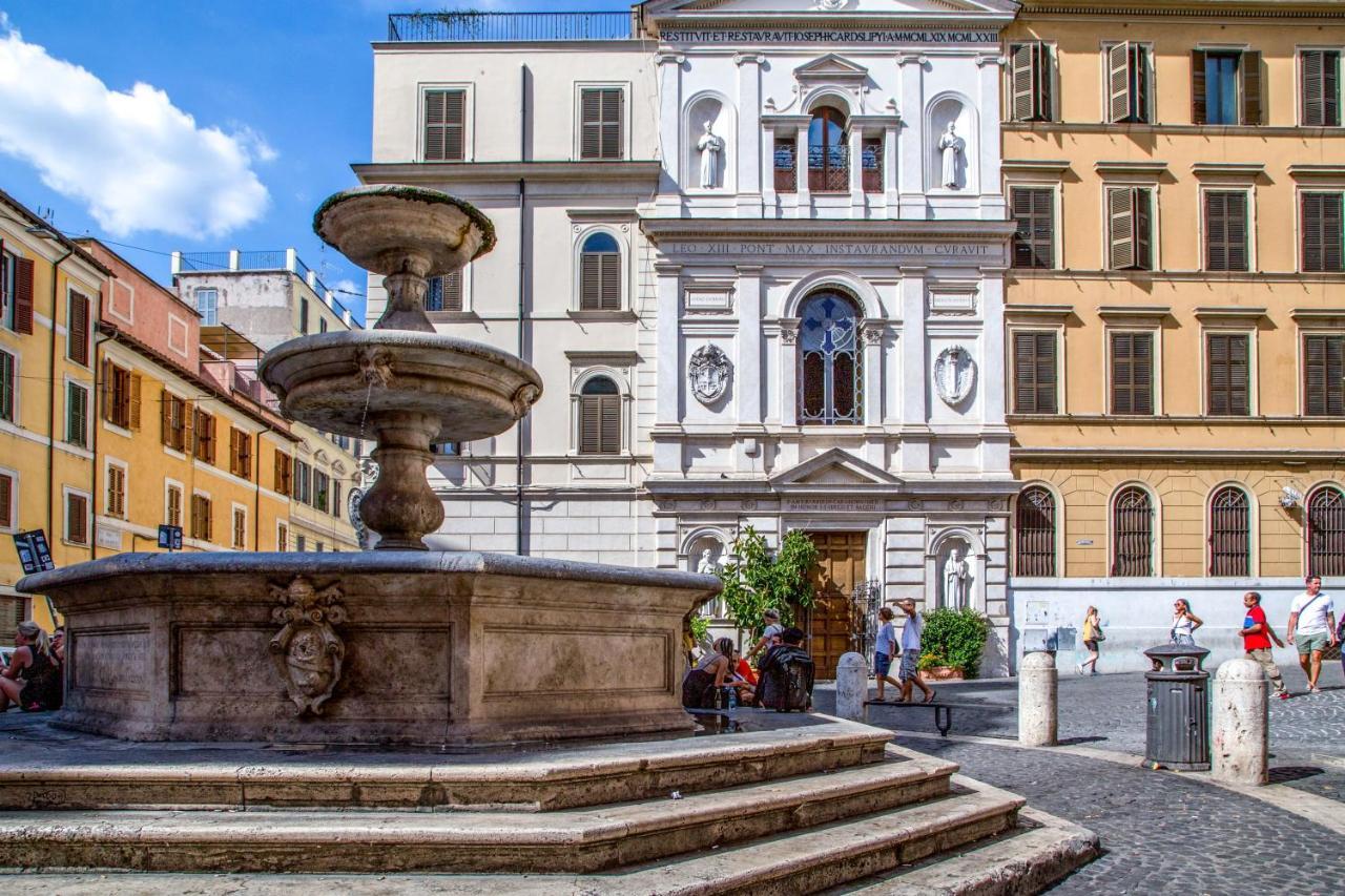 Apartment Empire Loft: In The Shadow Of Colosseo