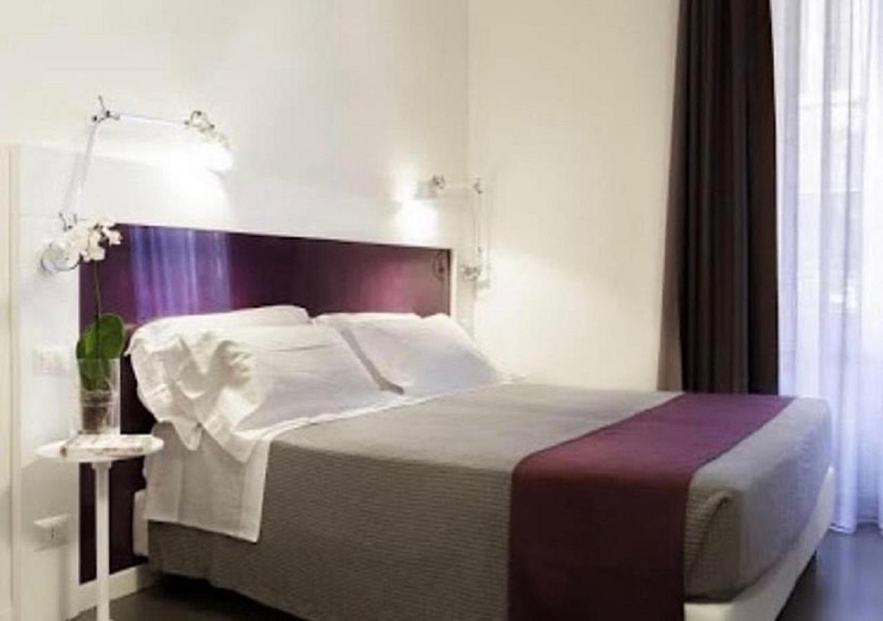 Couette-café Urbe Colosseo 2*