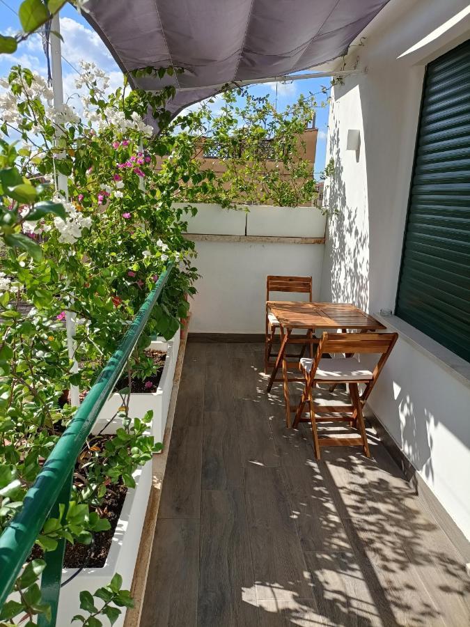 Apartment Rock N - Colosseo - Via Leonina Rome