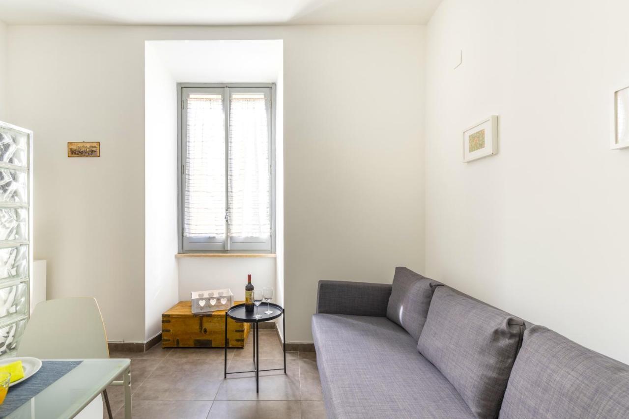 Hostly - Nicole Volturno- Full Center * Rome