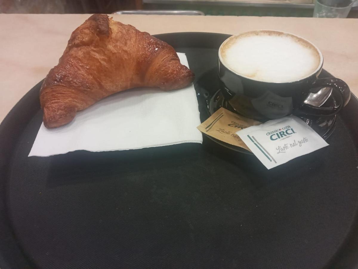 Flavia Couette-café
