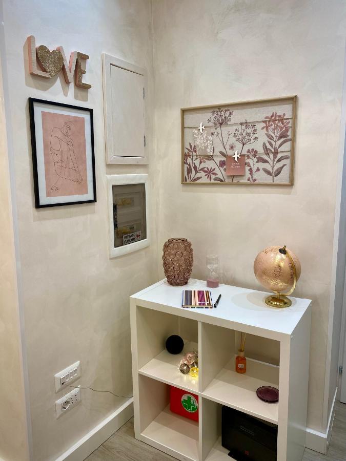 Appartement Close To The Coloseum, 2 Minutes Walk From Metro A