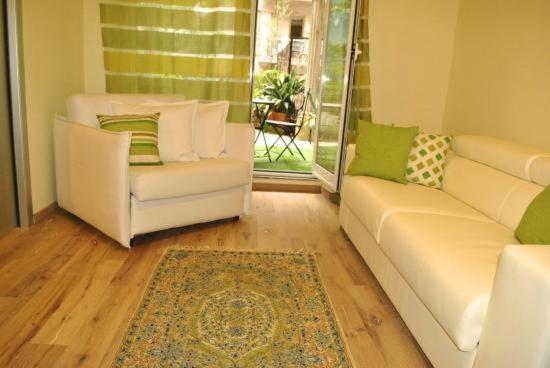Guest house Demi's 3*