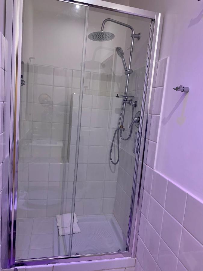 Apartment Chroma Farinone 28 *