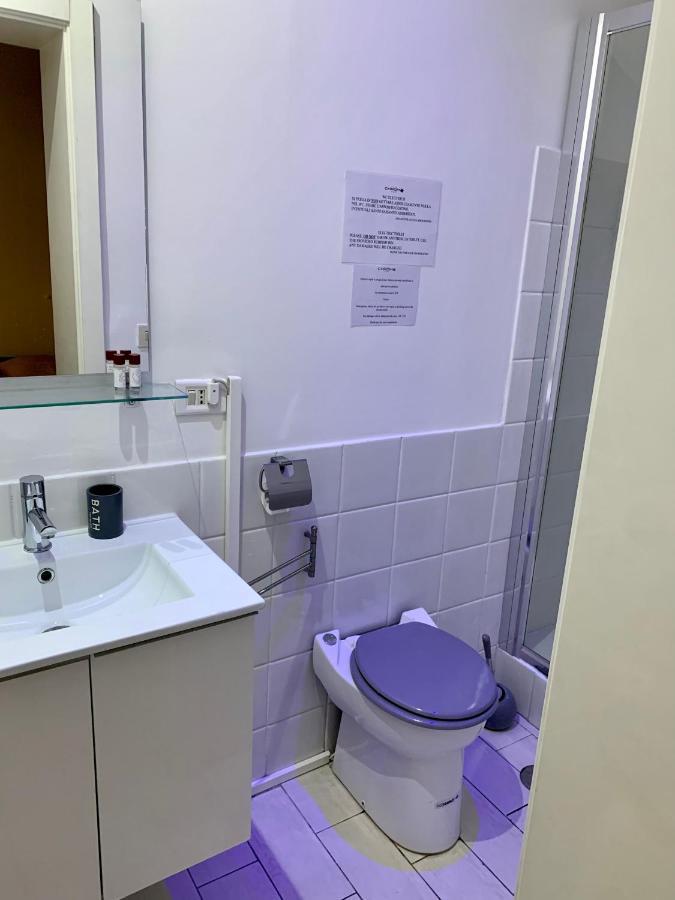 Apartment Chroma Farinone 28 Rome