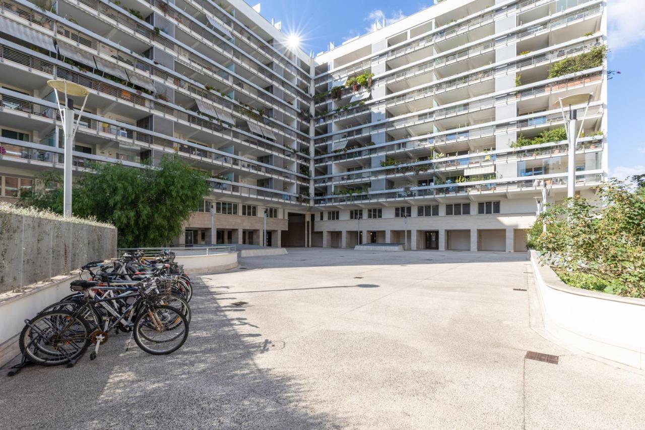 Penthouse With A Panoramic Rooftop In Trastevere With Seasonally Jacuzzi Apartment Rome