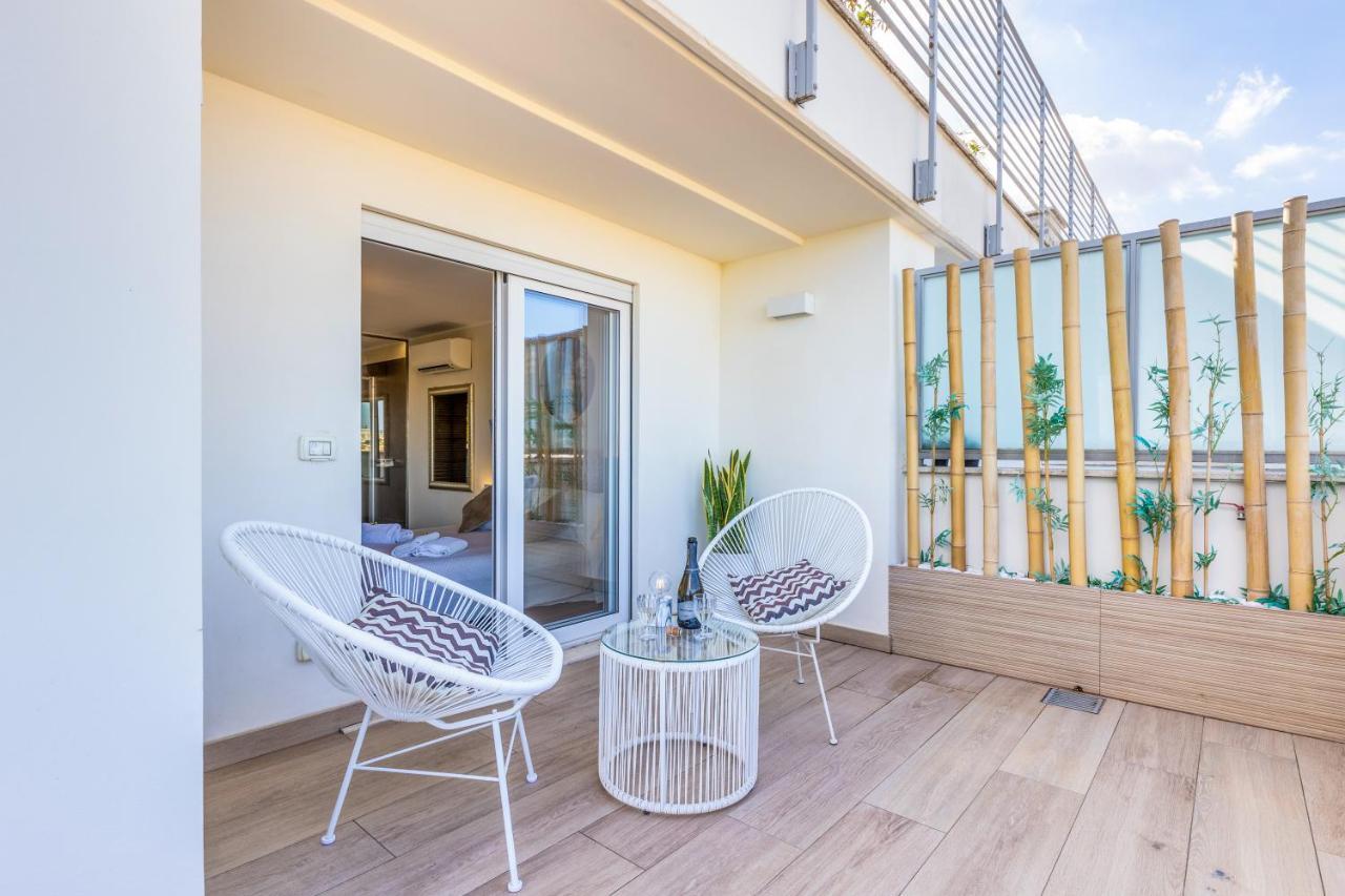 Apartment Penthouse With A Panoramic Rooftop In Trastevere With Seasonally Jacuzzi Rome