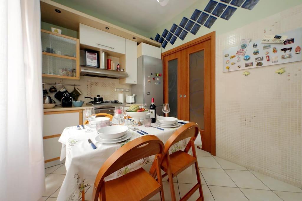 Relax With 2 Balconies - 2 Bedroom Flat, 3rd Floor With Lift, High Comfort, Quite, A Walk From Urban Train Station Gemelli And Metro A Stops Battistini & Cornelia Connecting To Center In 20 Minutes, 2 Steps From Bus Stop, Cycle Path, Groceries Appartement Rome