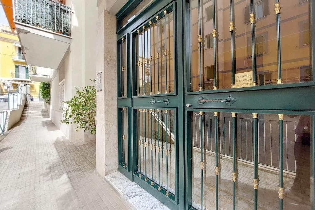 Relax Rome: Balcony Flat Near Gemelli Station Apartamento Roma
