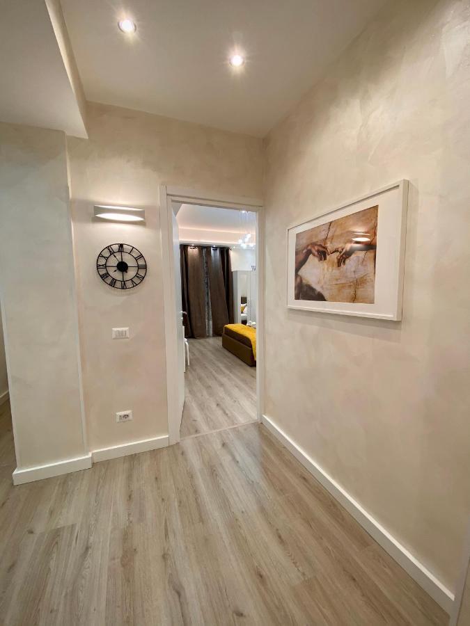 Appartement Close To The Coloseum, 2 Minutes Walk From Metro A