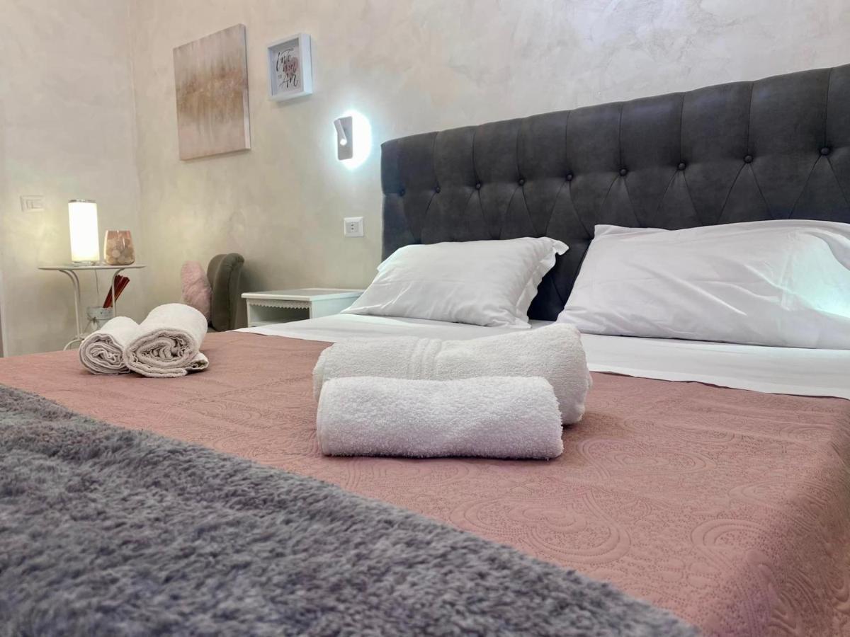 Close To The Coloseum, 2 Minutes Walk From Metro A Appartement