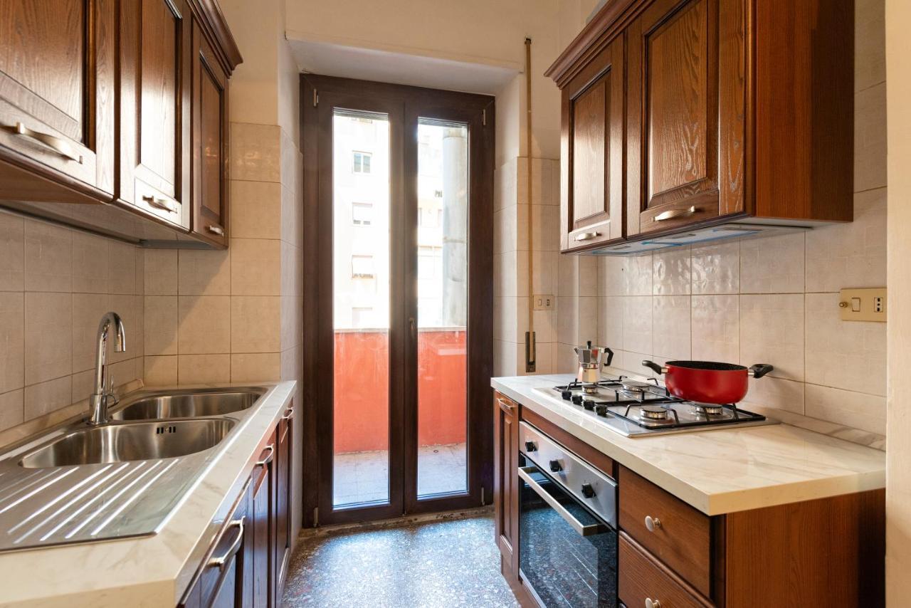 Di Fronte Alla Basilica Di San Paolo Apartment