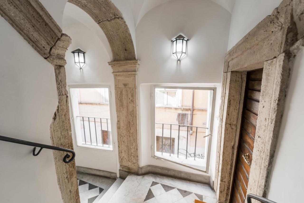 Apartment Vicolo Delle Grotte Rome