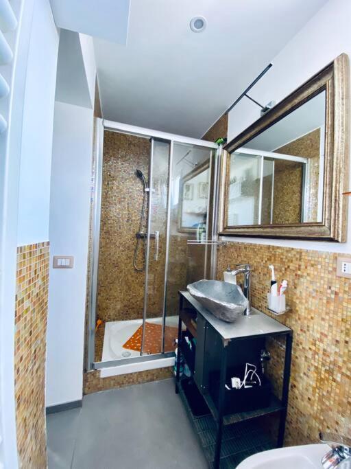 Industrial Loft Nella Periferia Di Apartamento