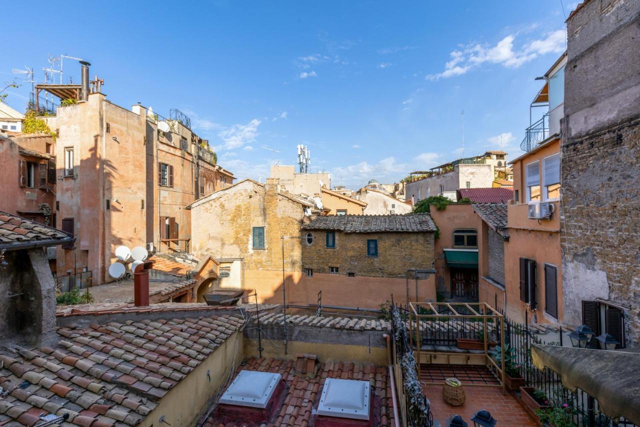 Trastevere House With Balcony,quiet New Apartment Rome