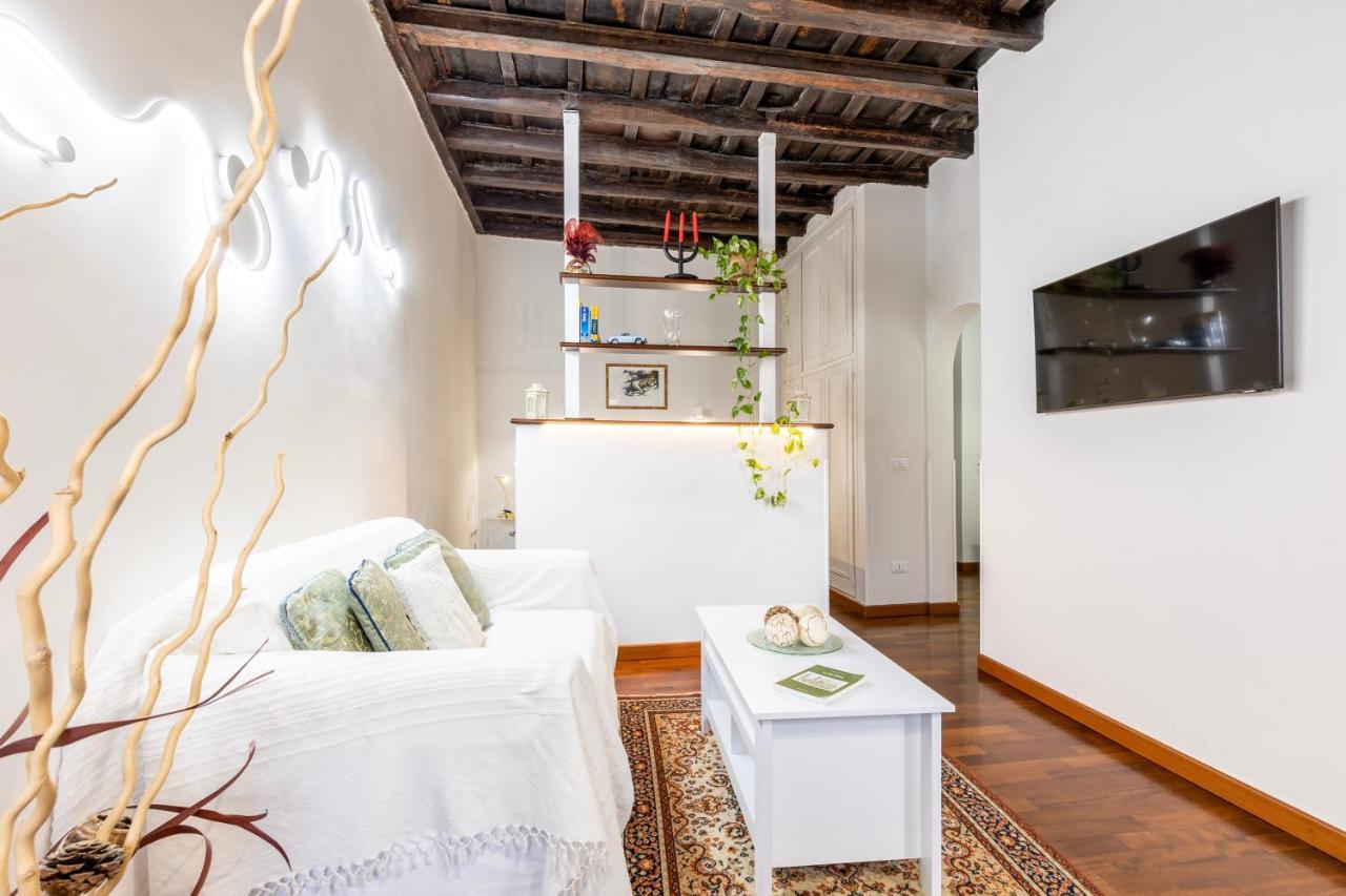 Trastevere House With Balcony,quiet New Rome