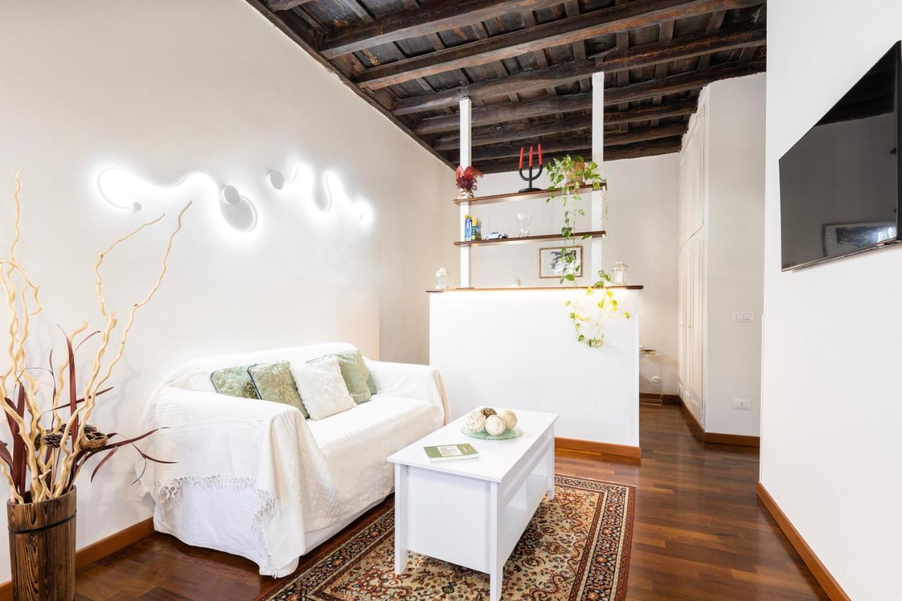 Trastevere House With Balcony,quiet New Apartment Rome