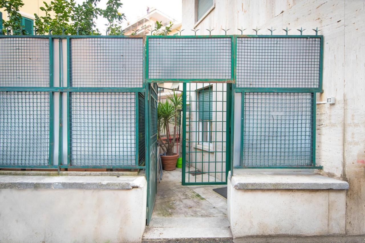 Apartment Vercelli Near San Giovanni Rome