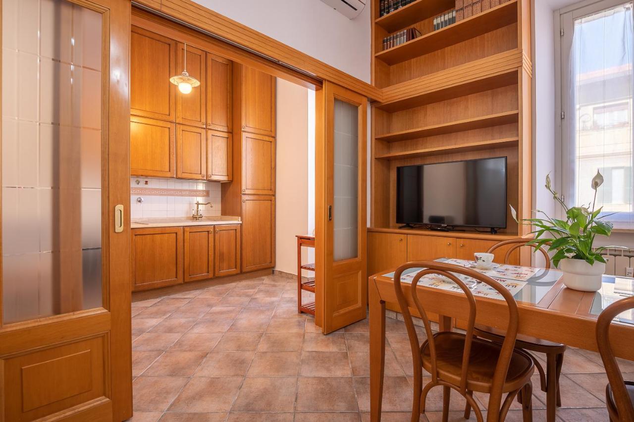 Cesare Vatican Museums Apartamento Roma