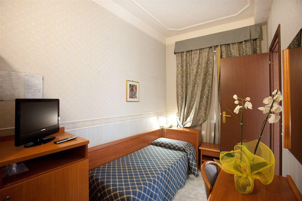 Emmaus Hotel