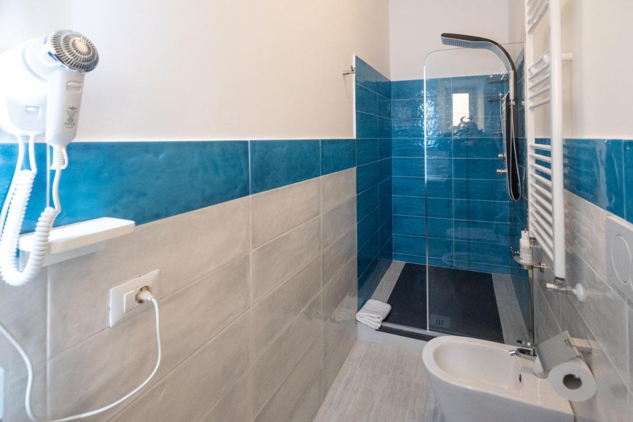 With Independent Entrance - Termini/aquarium *