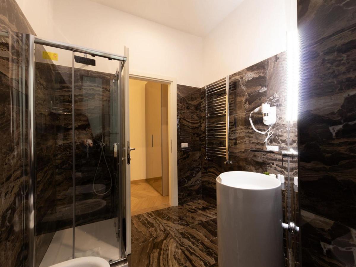 Appartamento The Rent - Elegant Five-bedrooms Near Colosseo *