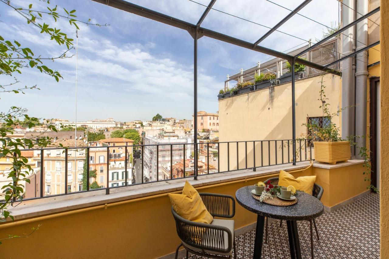 Iflat With Views Roma