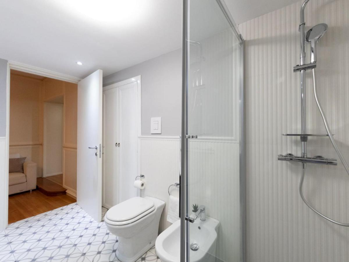 The Rent - Stylish One-bedroom In Piazza Barberini Rome
