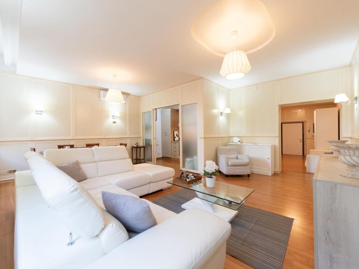The Rent - Stylish One-bedroom In Piazza Barberini Appartamento