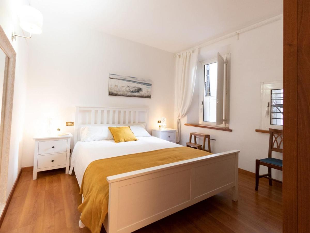 The Rent - Stylish One-bedroom In Piazza Barberini Apartment Rome