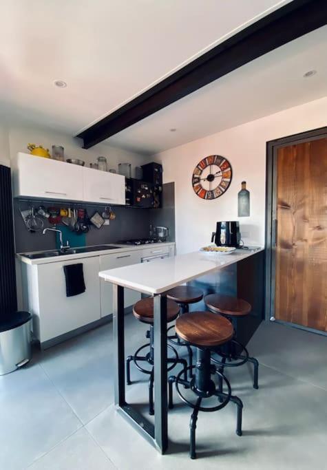 Industrial Loft Nella Periferia Di Roma