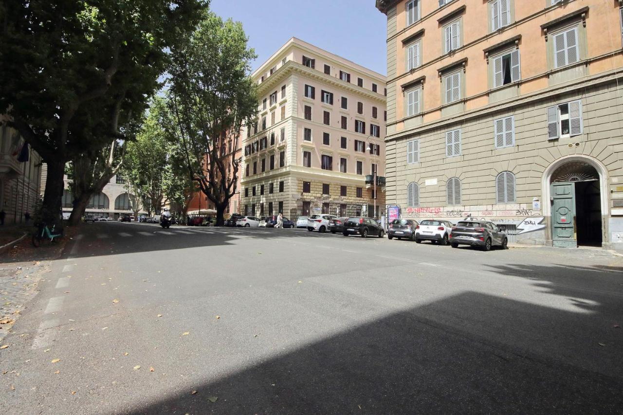 Apartment Castro Pretorio Suite: Retreat Near Termini Rome