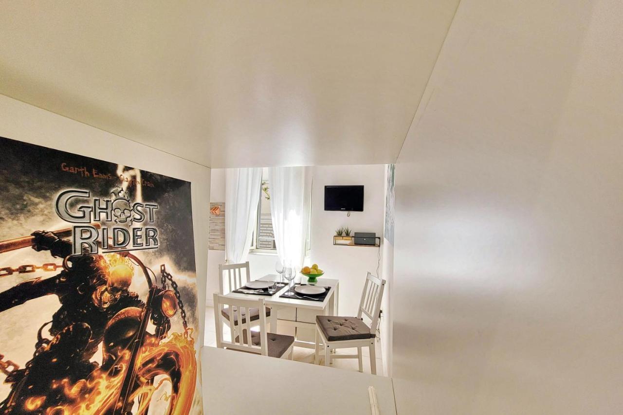 Appartement Castro Pretorio -1st Floor Of Historic Mansion With Lift, Comfortable, Baby Friendly, Bike Parking, Quiet And Guarded Area In Front Of Officers Headquarters 5 Minutes Walk From Termini Railway & Metro Station - Genuine Guest Care In 4 Lang Rome