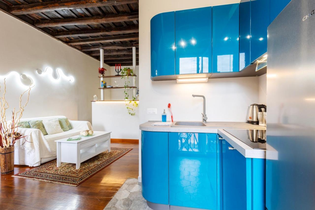 Trastevere House With Balcony,quiet New Appartamento Roma