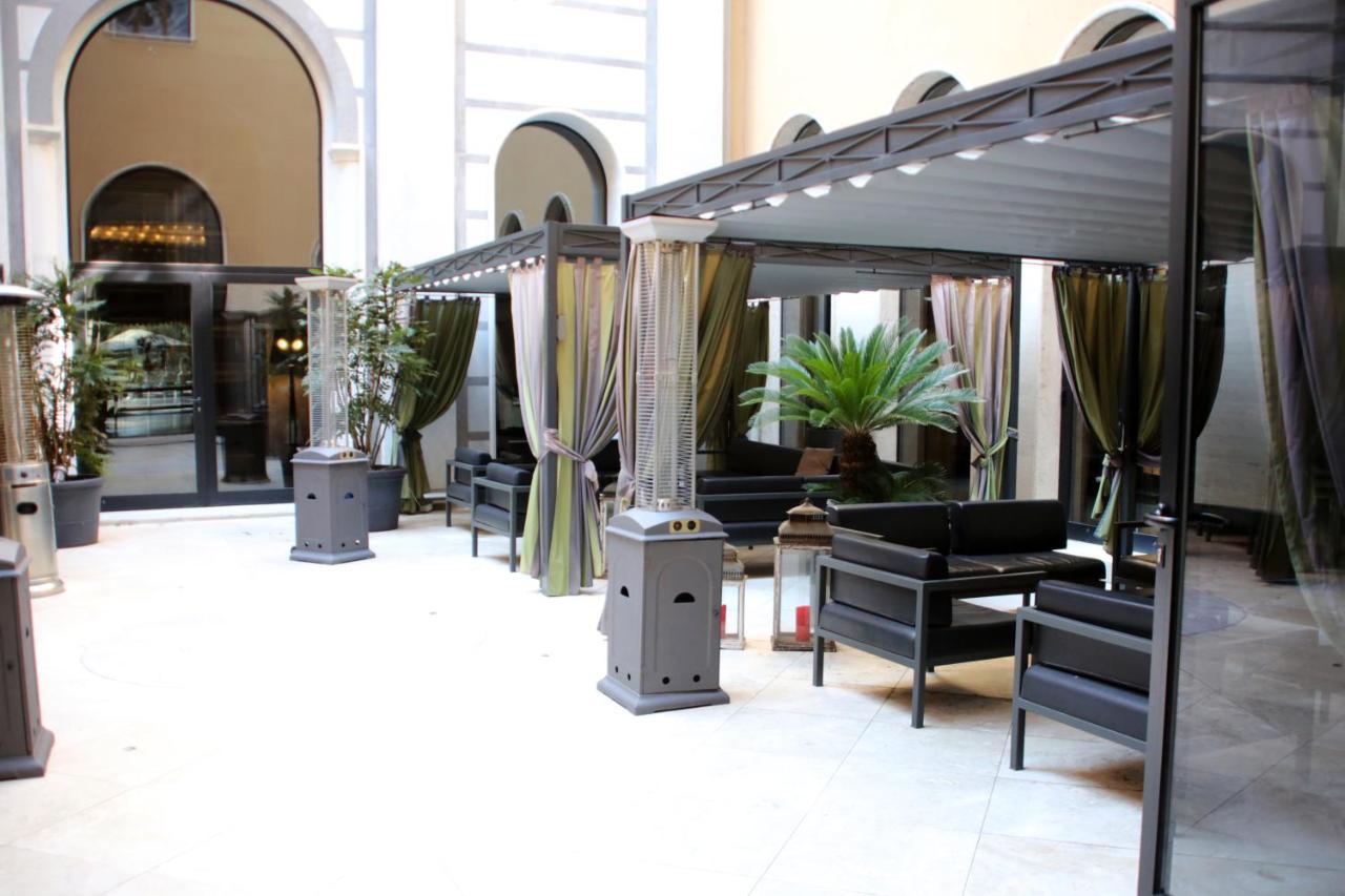 Th - Carpegna Palace