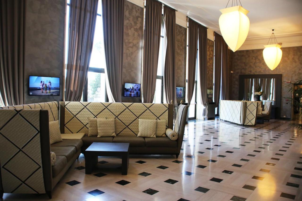 Hotel Th - Carpegna Palace 4*