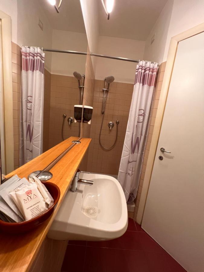 House Guest house *