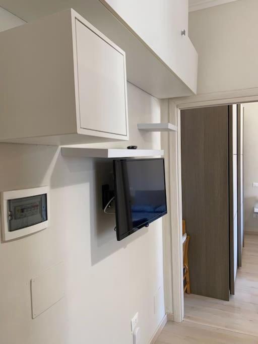 Luminoso Monolocale A 2 Passi Dalla Metro A Apartamento Roma