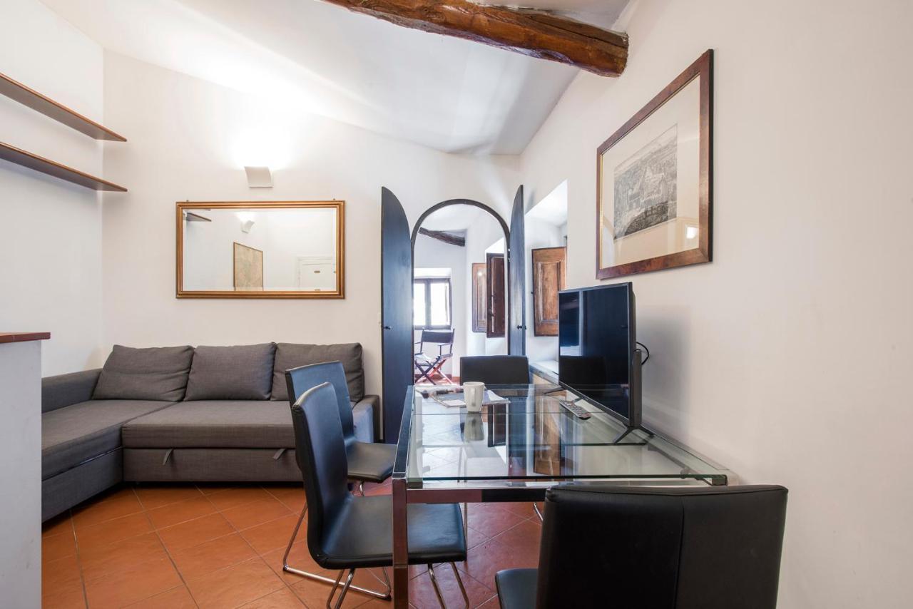 Apartment Savelli Attic Rome