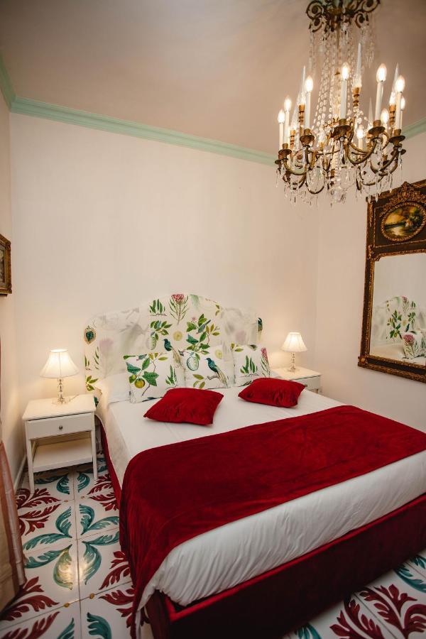 Delfini Trevi House *